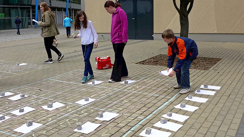 Spiele auf dem Schulhof...