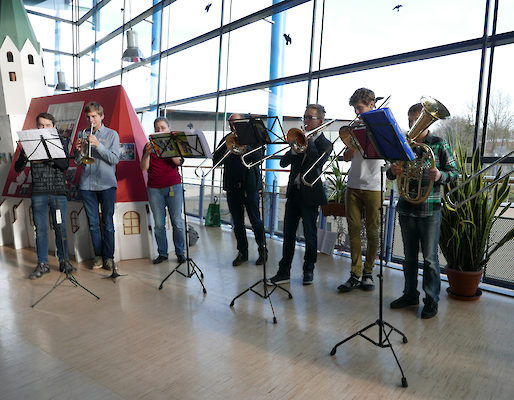 Der Posaunenchor spielte zur Eröffnung und war den ganzen Tag über im Gebäude zu hören.